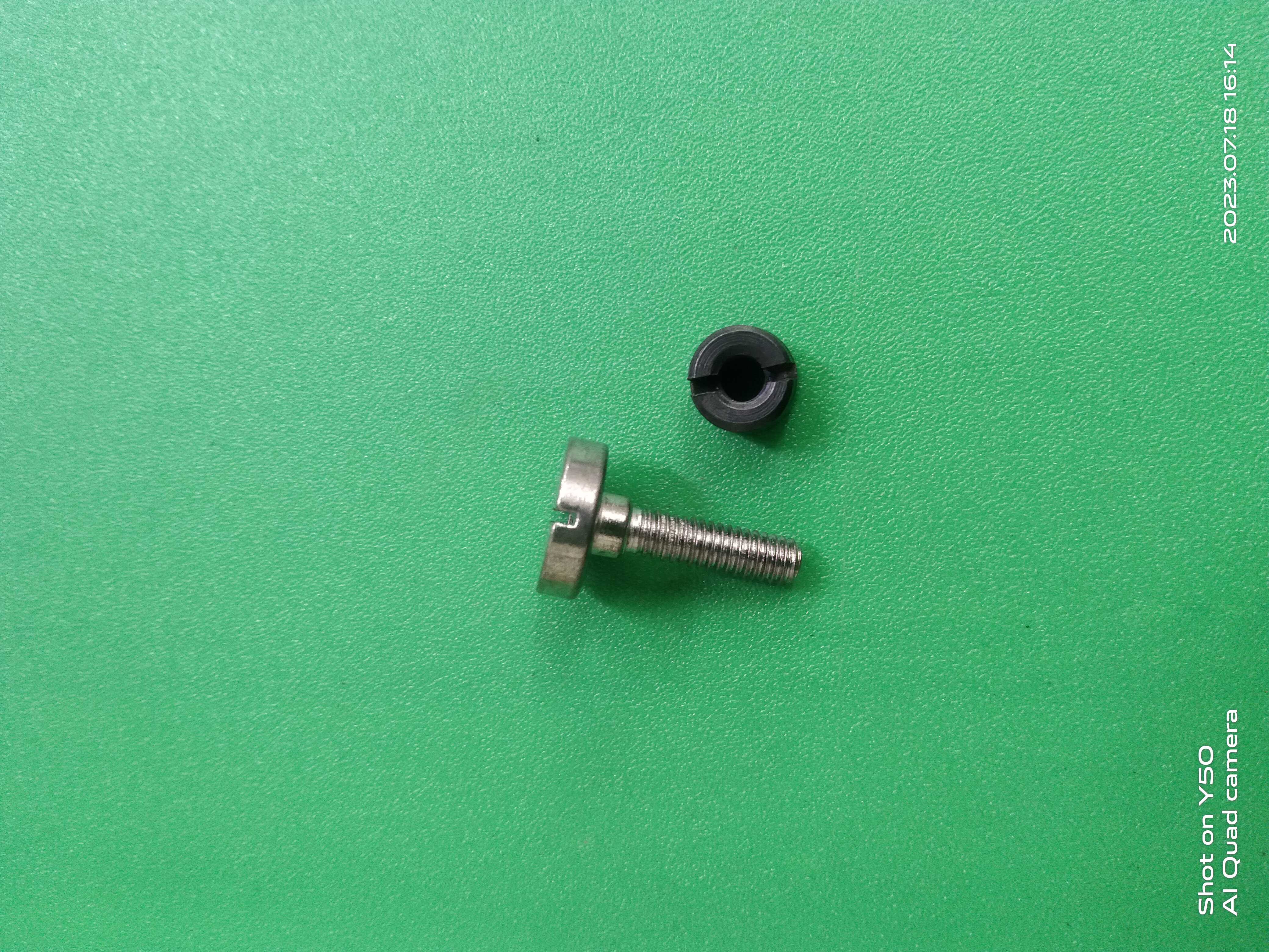 SCREW-4&NUT ROUND-4