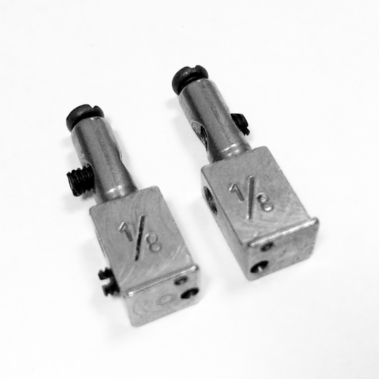 NEEDLE CLAMP ANGULAR-1/8"